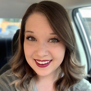 Meet your Posher, Kendra